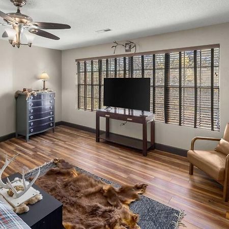 Stonegate Lodge Bear'S Den Kitchen, Pool, Firepit, Wifi ,Smart Tvs Юрика-Спрінгс Екстер'єр фото