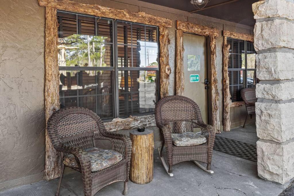 Stonegate Lodge Bear'S Den Kitchen, Pool, Firepit, Wifi ,Smart Tvs Юрика-Спрінгс Екстер'єр фото
