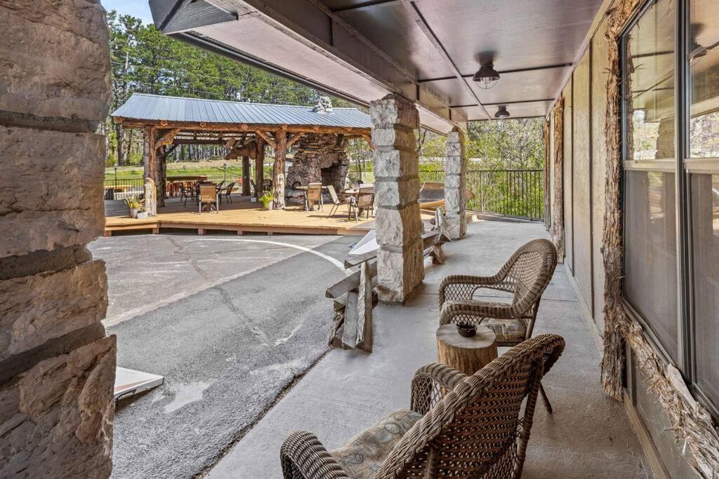 Stonegate Lodge Bear'S Den Kitchen, Pool, Firepit, Wifi ,Smart Tvs Юрика-Спрінгс Екстер'єр фото